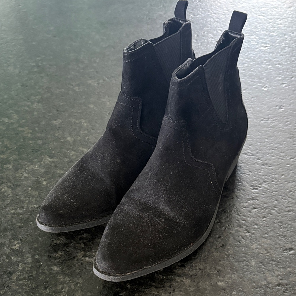 Arizona Elegant Black Ankle Booties